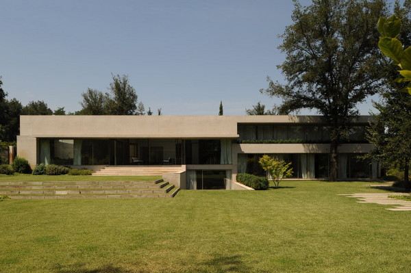 Modern Villa Design in Santiago, Chile - Gorgeous Villa with Surprises Inside