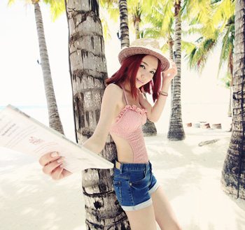 แฟชั่น ชุดว่ายน้ำแบบวันพีช เก๋ ๆ