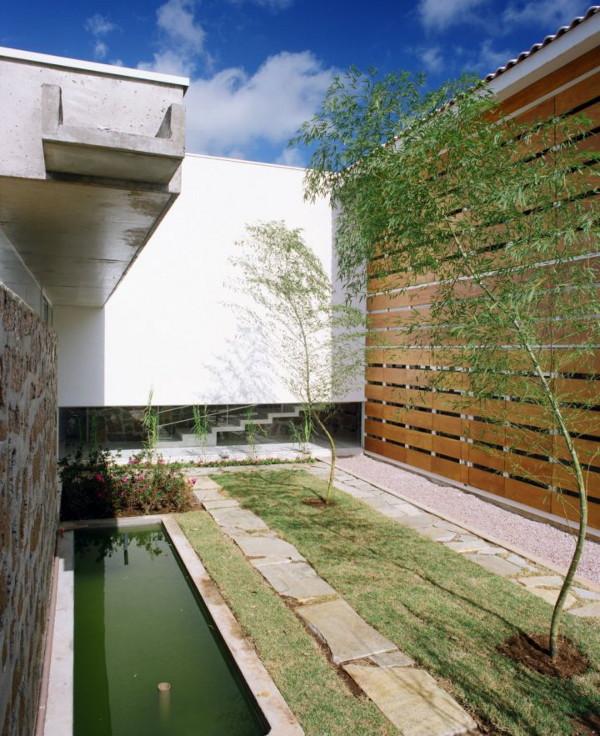 Weekend Retreat Design blends ultra-modern with rural