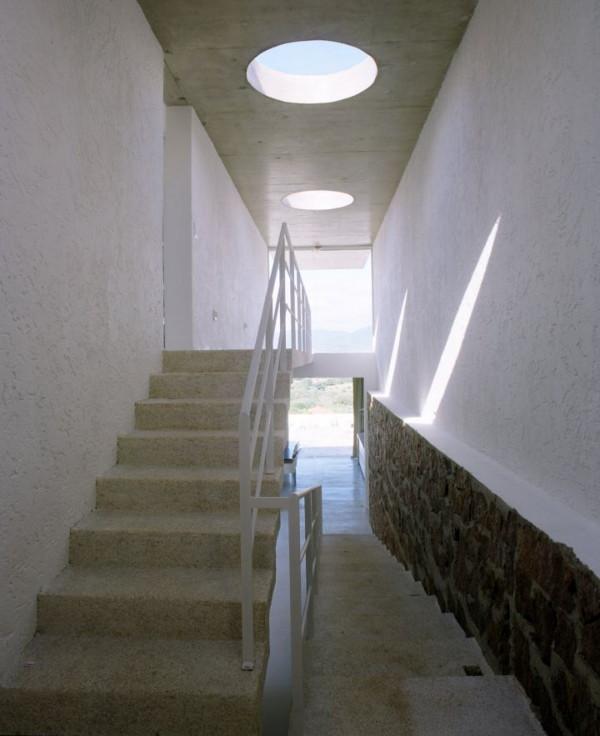 Weekend Retreat Design blends ultra-modern with rural