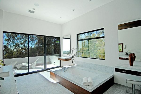 Luxury House Makes Modern Luxury a Daily Event in Beverly Hills