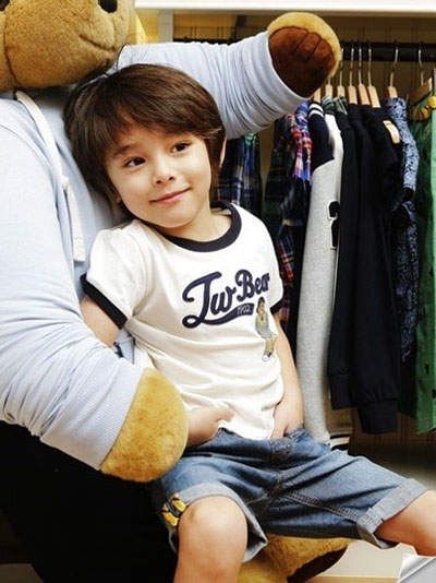 น้อง Dennis Kane เด็กลูกครึ่ง! น่ารัก น่าเอ็นดู ><