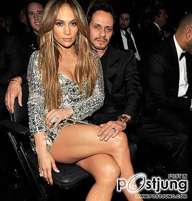 42year old fashion idol of the world Jennifer Lopez stunning