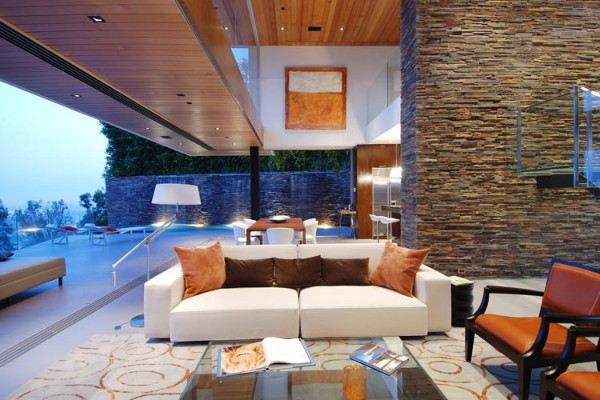 LA Luxury Home with a bird's-eye view of the city