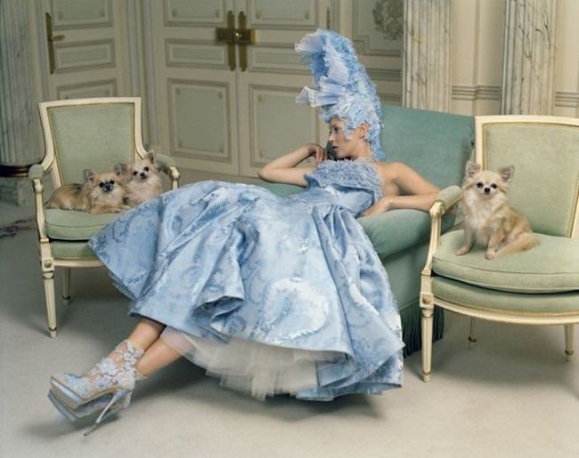 VOGUE MAGAZINE: KATE MOSS IN "CHECKING OUT" BY PHOTOGRAPHER TIM WALKER