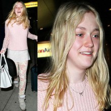 ชัดเจนกันไป กับหน้าไร้เเมคอัพ ของน้อง dakota fanning ที่สนามบิน jfk