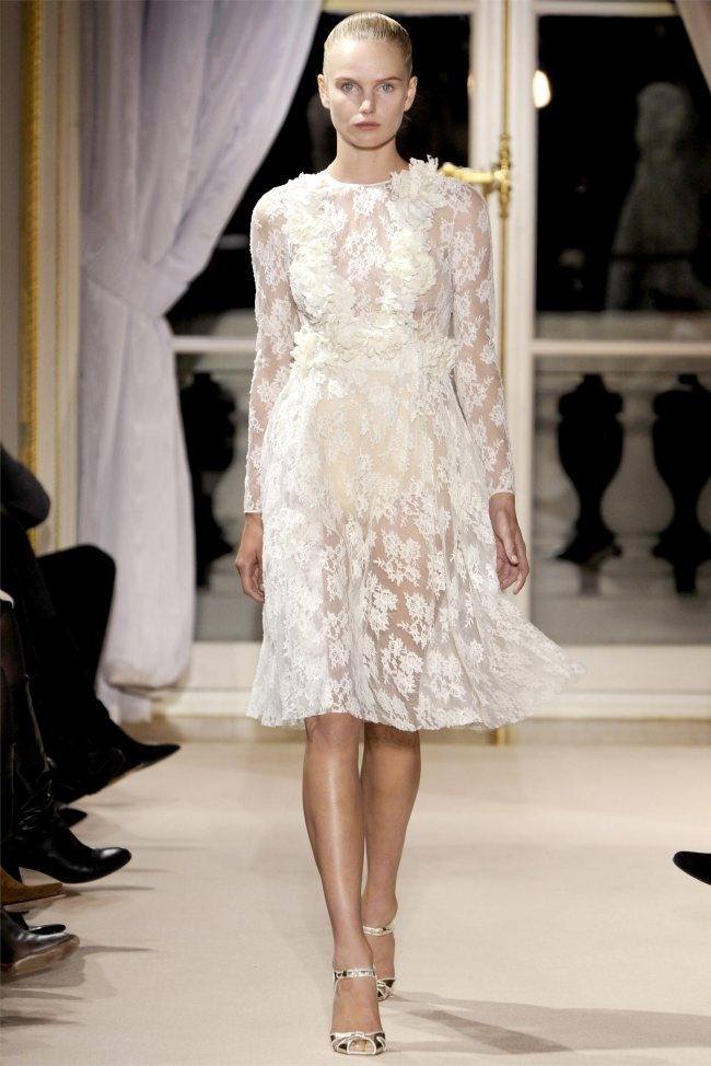 PARIS HAUTE COUTURE: GIAMBATTISTA VALLI SPRING 2012 COUTURE