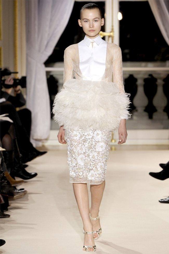 PARIS HAUTE COUTURE: GIAMBATTISTA VALLI SPRING 2012 COUTURE