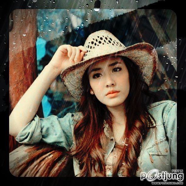 มิน พีชญา