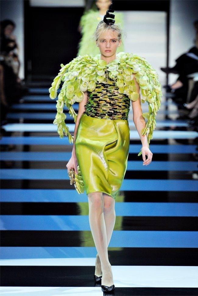 PARIS HAUTE COUTURE: ARMANI PRIVÉ SPRING 2012 COUTURE