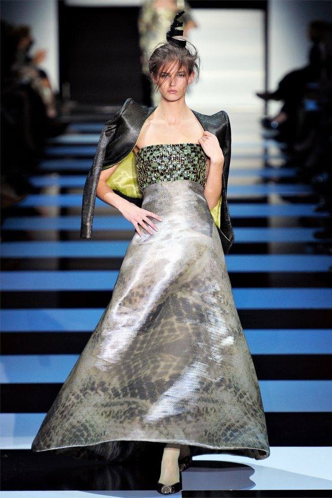 PARIS HAUTE COUTURE: ARMANI PRIVÉ SPRING 2012 COUTURE