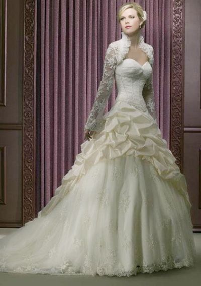 แฟชั่น ชุดเจ้าสาวแขนยาว หรูหราอลังกาล