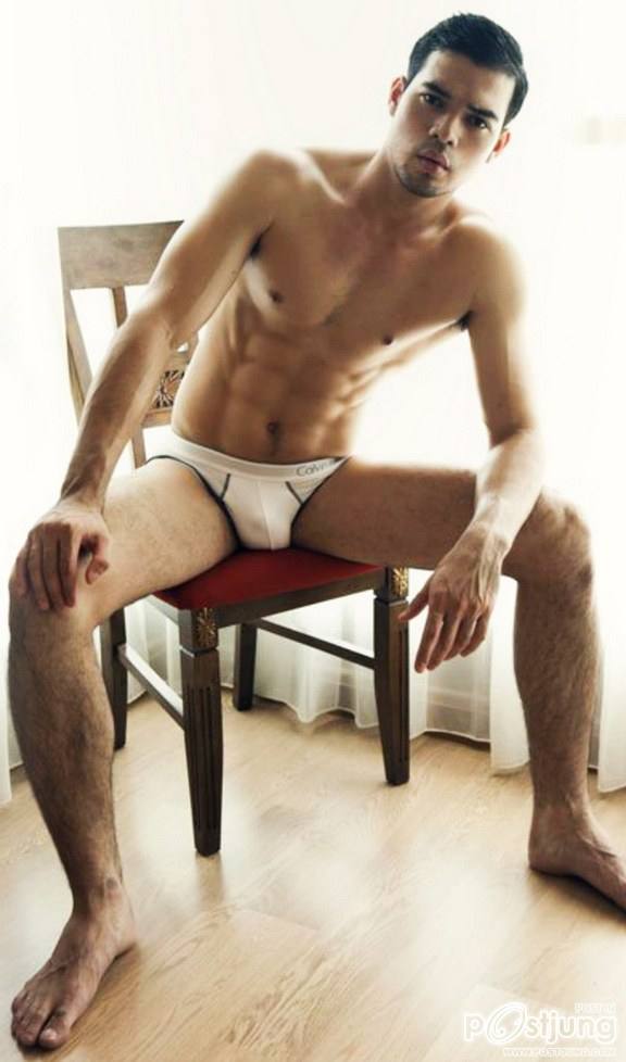 เค้าเป็นอะไรกับต๊อป ชัยวัฒ