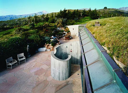 Modern Eco Architecture - sustainable home in CA is off the grid