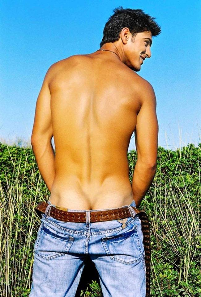 FEATURED PHOTOGRAPHER: MALE MODELS BY PHOTOGRAPHER EITAN BERNAT