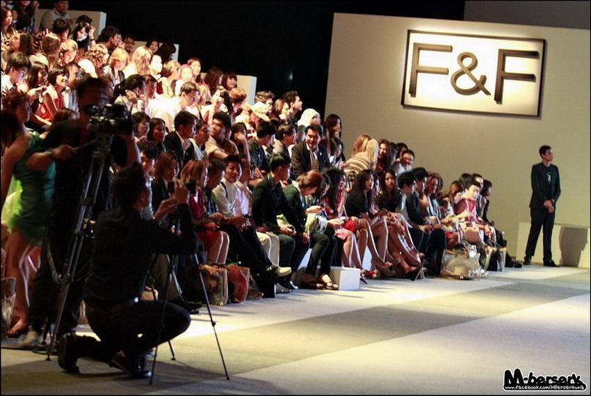 รวมภาพบรรยากาศ @ F&F แบรนด์จากอังกฤษ ฉลองครบรอบ2ปี [22.3.12] 	vote