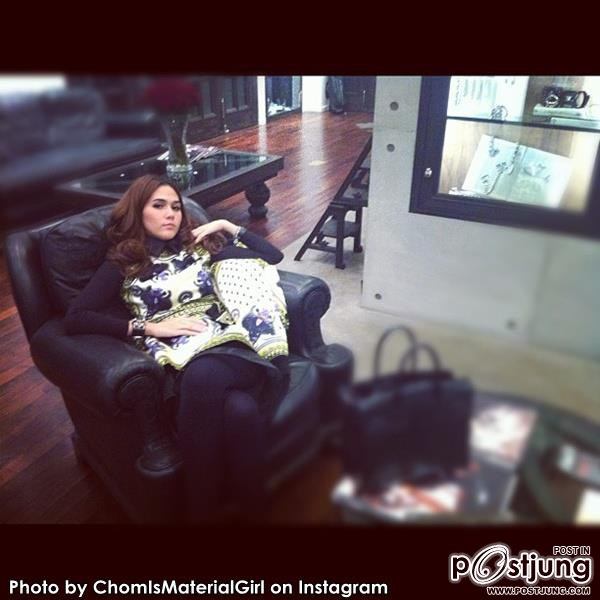 ชมพู่ อารยา