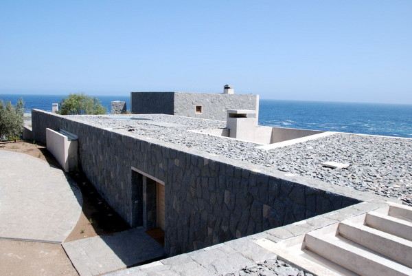 Contemporary Coastal Homes on a rocky shore of Punta Pite, Chile