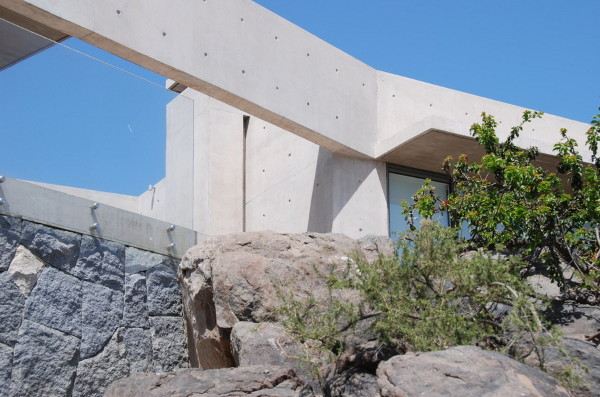 Contemporary Coastal Homes on a rocky shore of Punta Pite, Chile