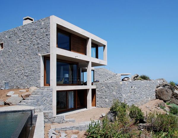 Contemporary Coastal Homes on a rocky shore of Punta Pite, Chile