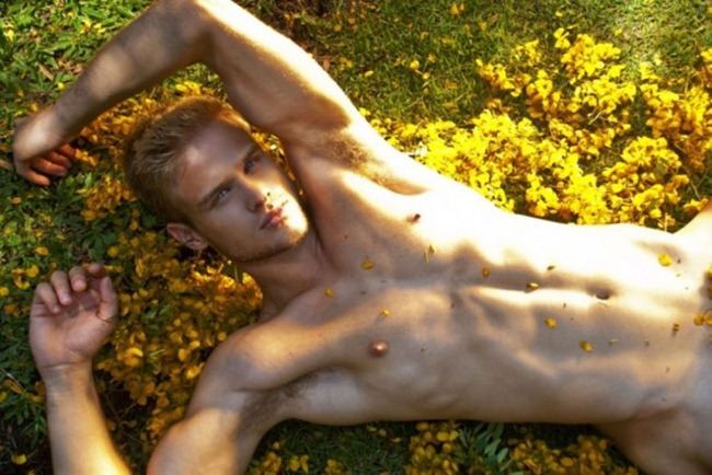 MASCULINE DOSAGE: RENAN ROSIAK BY PHOTOGRAPHER DIDIO