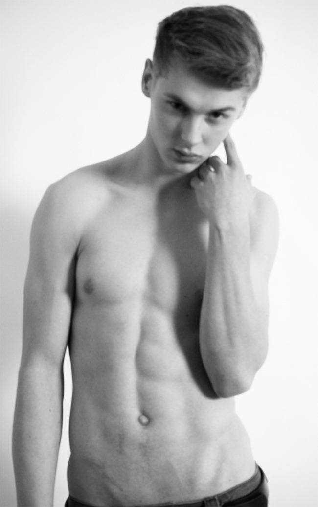 FEATURED MODEL: PATRYK FRIEBE BY PHOTOGRAPHER DAMIAN MILCZAREK