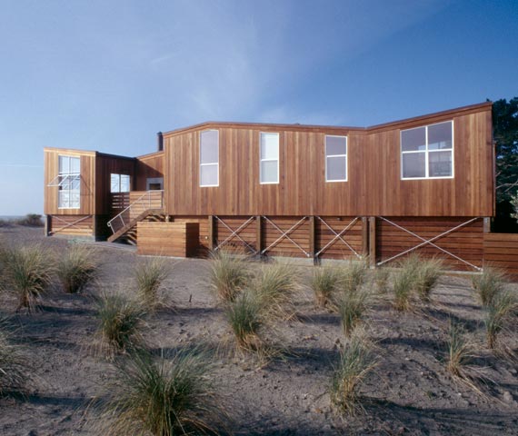 Beach House Design in Wood on California Coast
