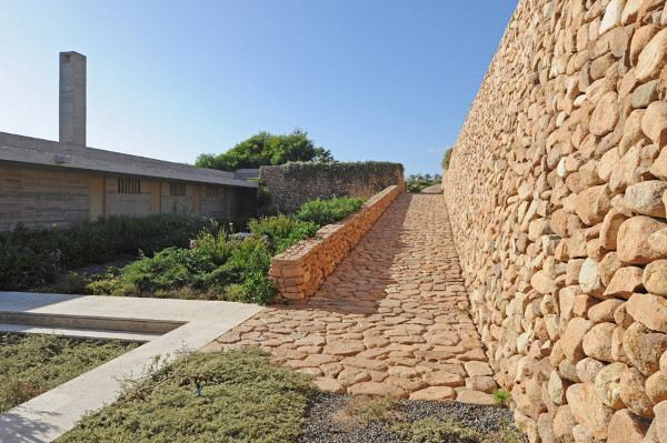 Coastal Home Design has it all: ocean views, beach and hidden garden!