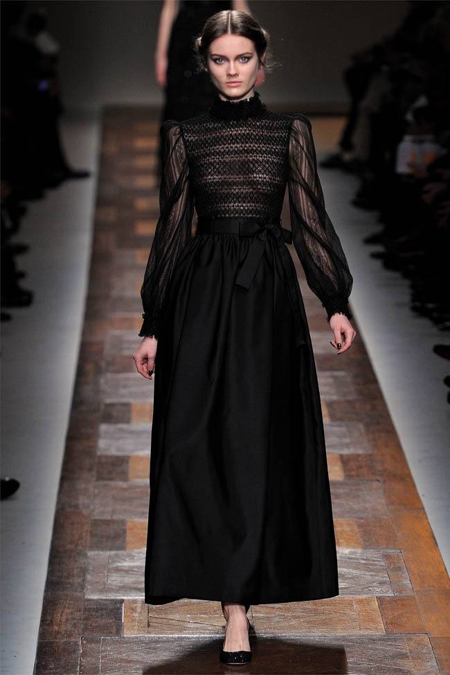 PARIS FASHION WEEK: VALENTINO FALL 2012