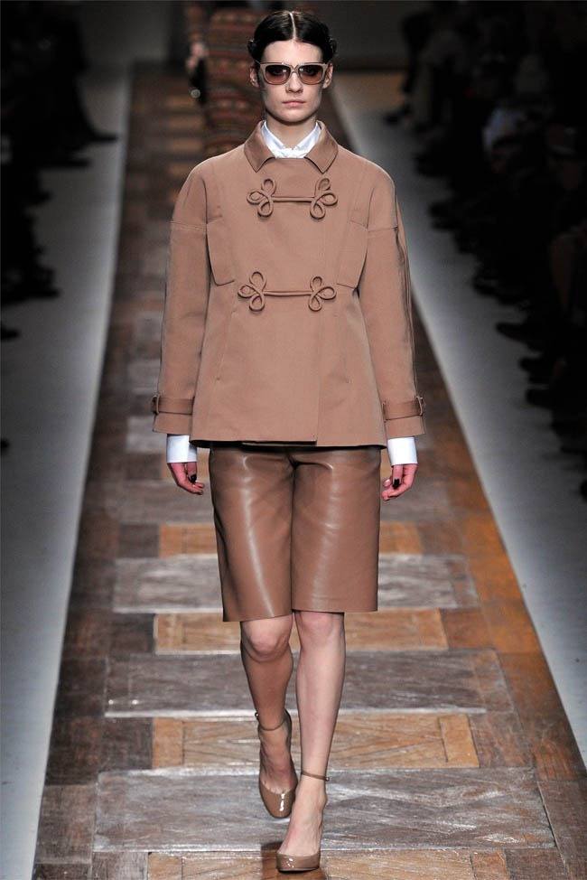 PARIS FASHION WEEK: VALENTINO FALL 2012