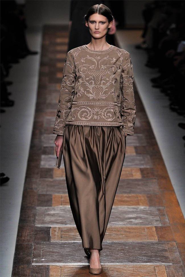 PARIS FASHION WEEK: VALENTINO FALL 2012