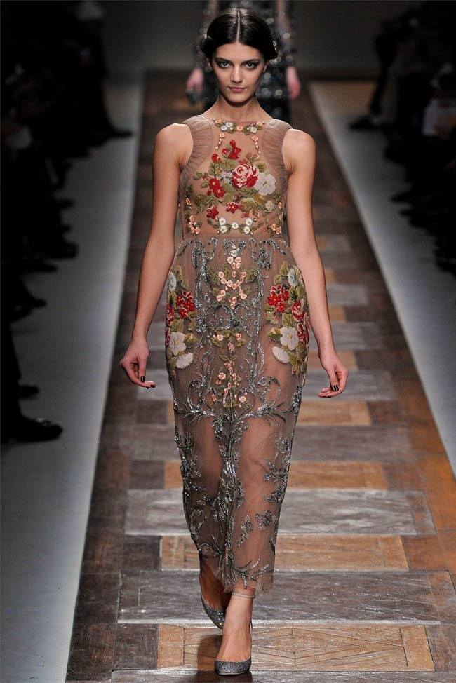 PARIS FASHION WEEK: VALENTINO FALL 2012