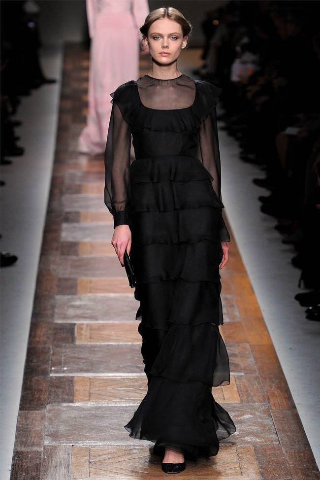 PARIS FASHION WEEK: VALENTINO FALL 2012