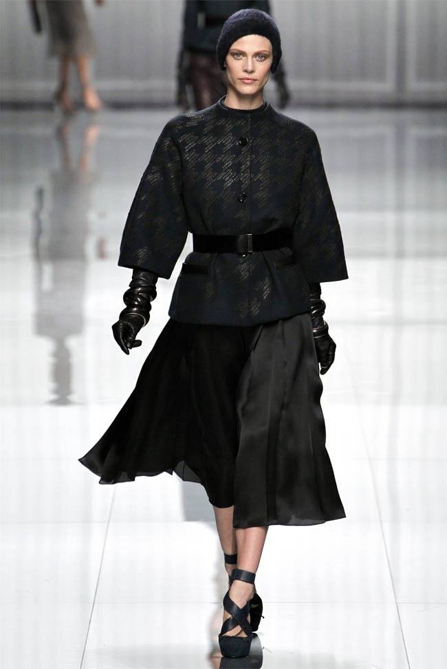 PARIS FASHION WEEK: CHRISTIAN DIOR FALL 2012