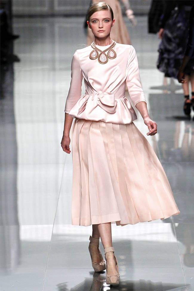 PARIS FASHION WEEK: CHRISTIAN DIOR FALL 2012