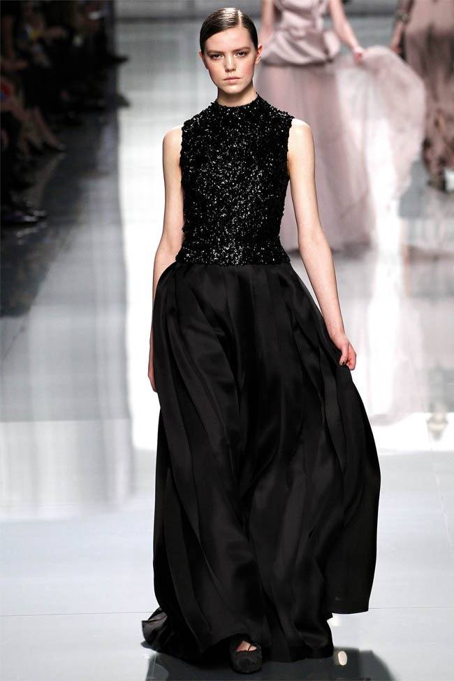 PARIS FASHION WEEK: CHRISTIAN DIOR FALL 2012