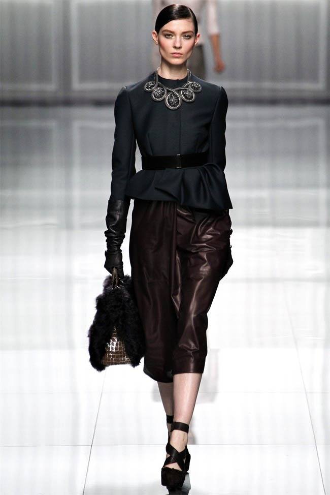 PARIS FASHION WEEK: CHRISTIAN DIOR FALL 2012