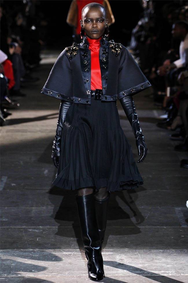 PARIS FASHION WEEK: GIVENCHY FALL 2012