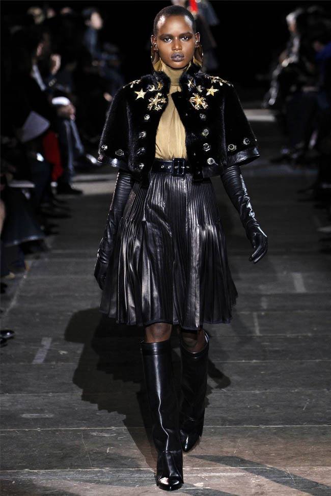 PARIS FASHION WEEK: GIVENCHY FALL 2012