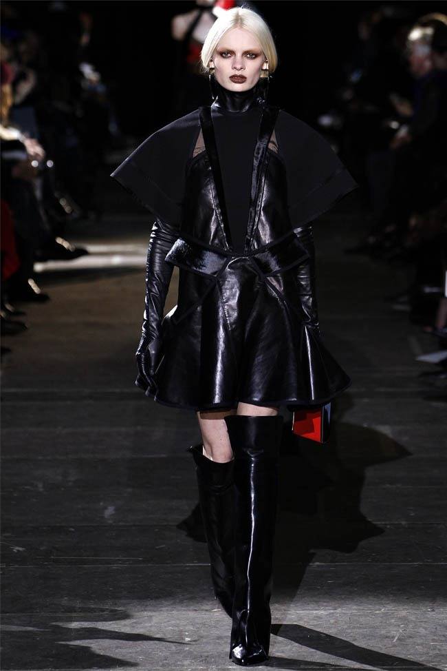 PARIS FASHION WEEK: GIVENCHY FALL 2012