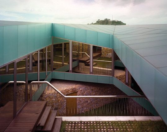 Sustainable House in Spain - unusual design in concrete, glass and timber