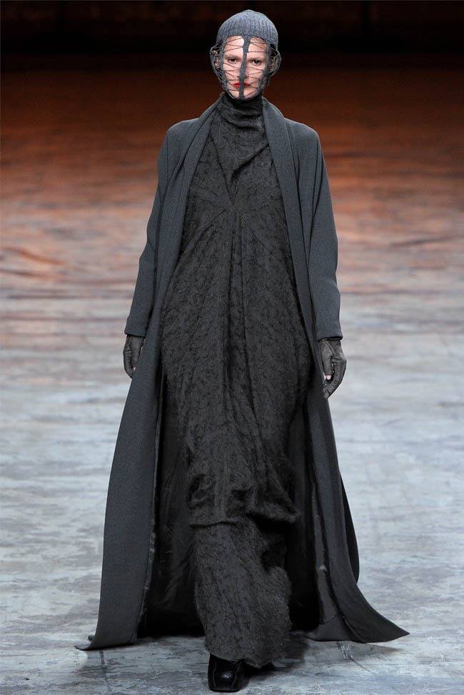 PARIS FASHION WEEK: RICK OWENS FALL 2012