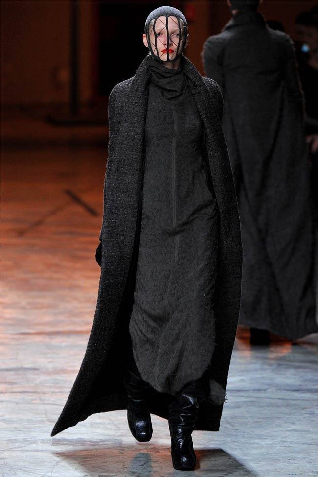 PARIS FASHION WEEK: RICK OWENS FALL 2012