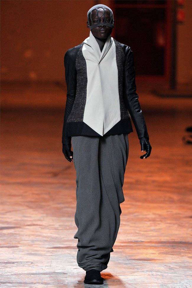 PARIS FASHION WEEK: RICK OWENS FALL 2012