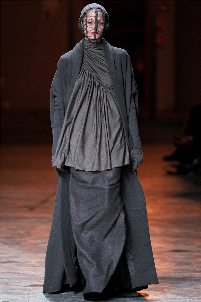 PARIS FASHION WEEK: RICK OWENS FALL 2012