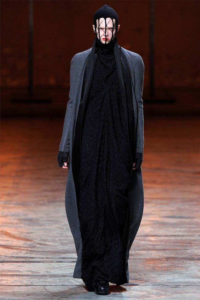 PARIS FASHION WEEK: RICK OWENS FALL 2012