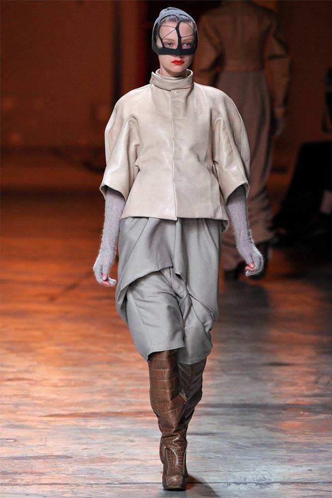 PARIS FASHION WEEK: RICK OWENS FALL 2012