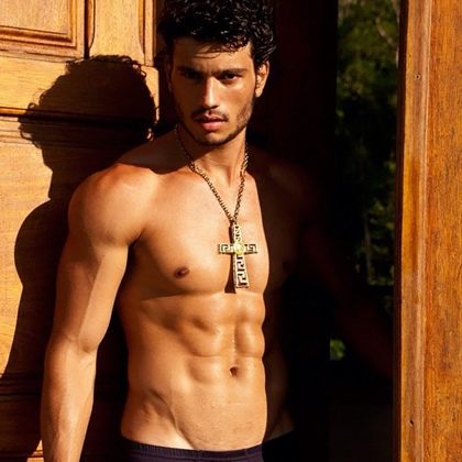 Maikel Castro for Revista Junior