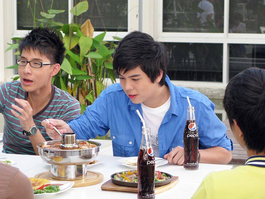 ยิปซี-พีช เบื้องหลังโฆษณาเป๊ปซี่ แซ่บมา ซ่าไป