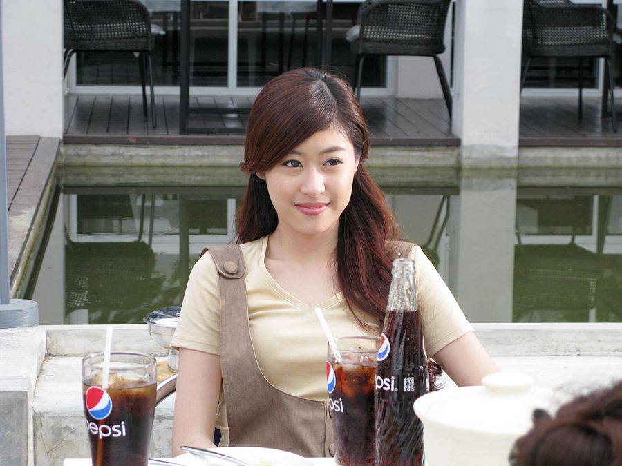 ยิปซี-พีช เบื้องหลังโฆษณาเป๊ปซี่ แซ่บมา ซ่าไป